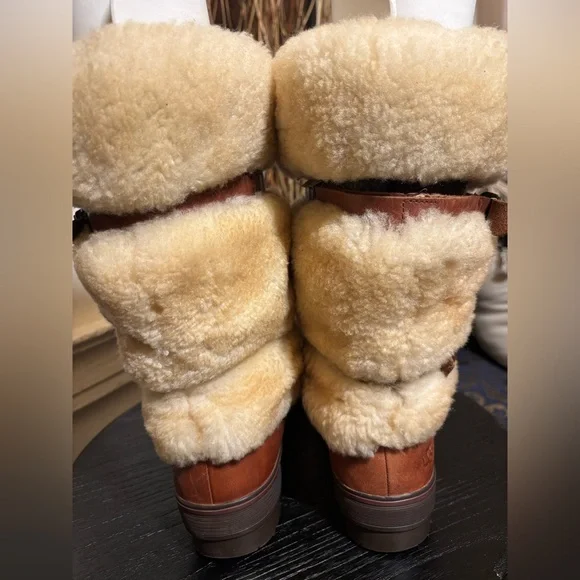 UGG Australia Lilyan Mahogany Waterproof Leather boots - Like New - Picture 9 of 13